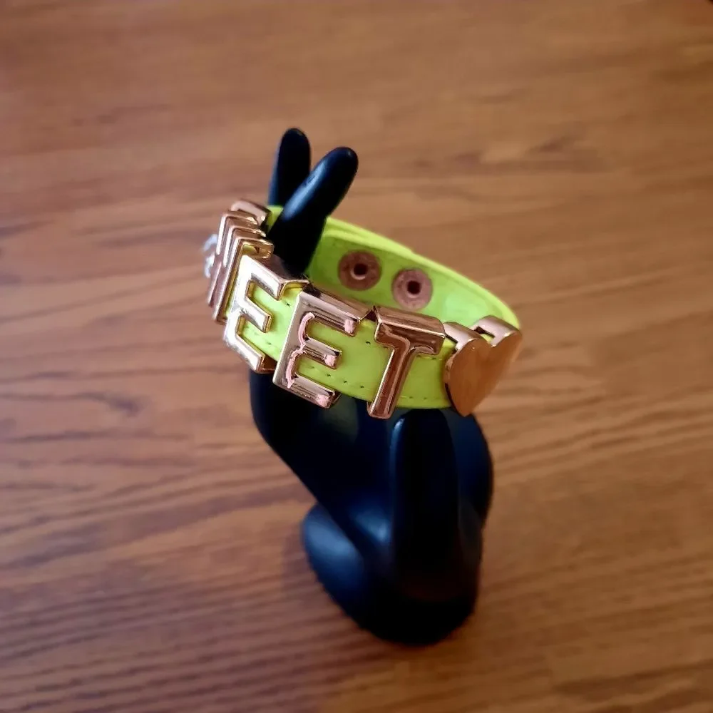 BCBGENERATION "Sweet" Neon Snap Bracelet - Picture 2 of 7